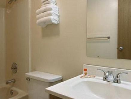 Oasis Lodge - Carrizo Springs Экстерьер фото